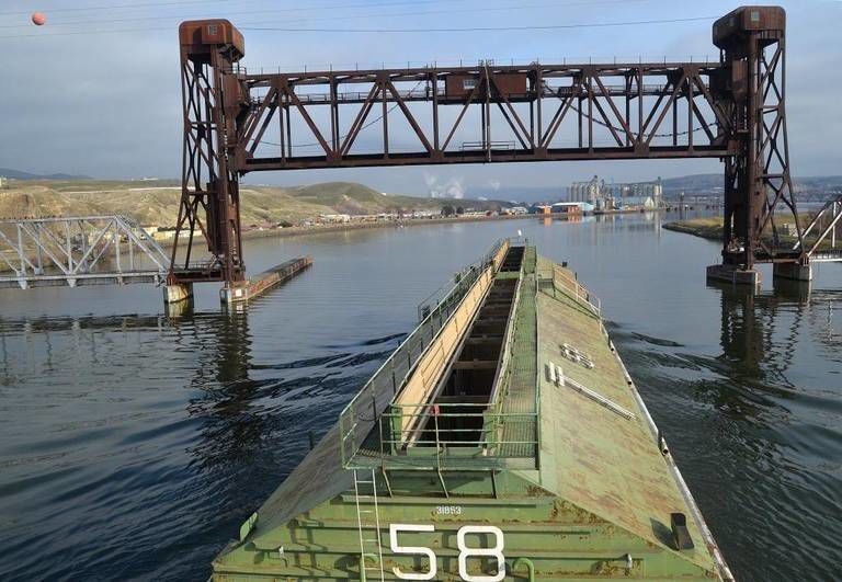 barge.jpg